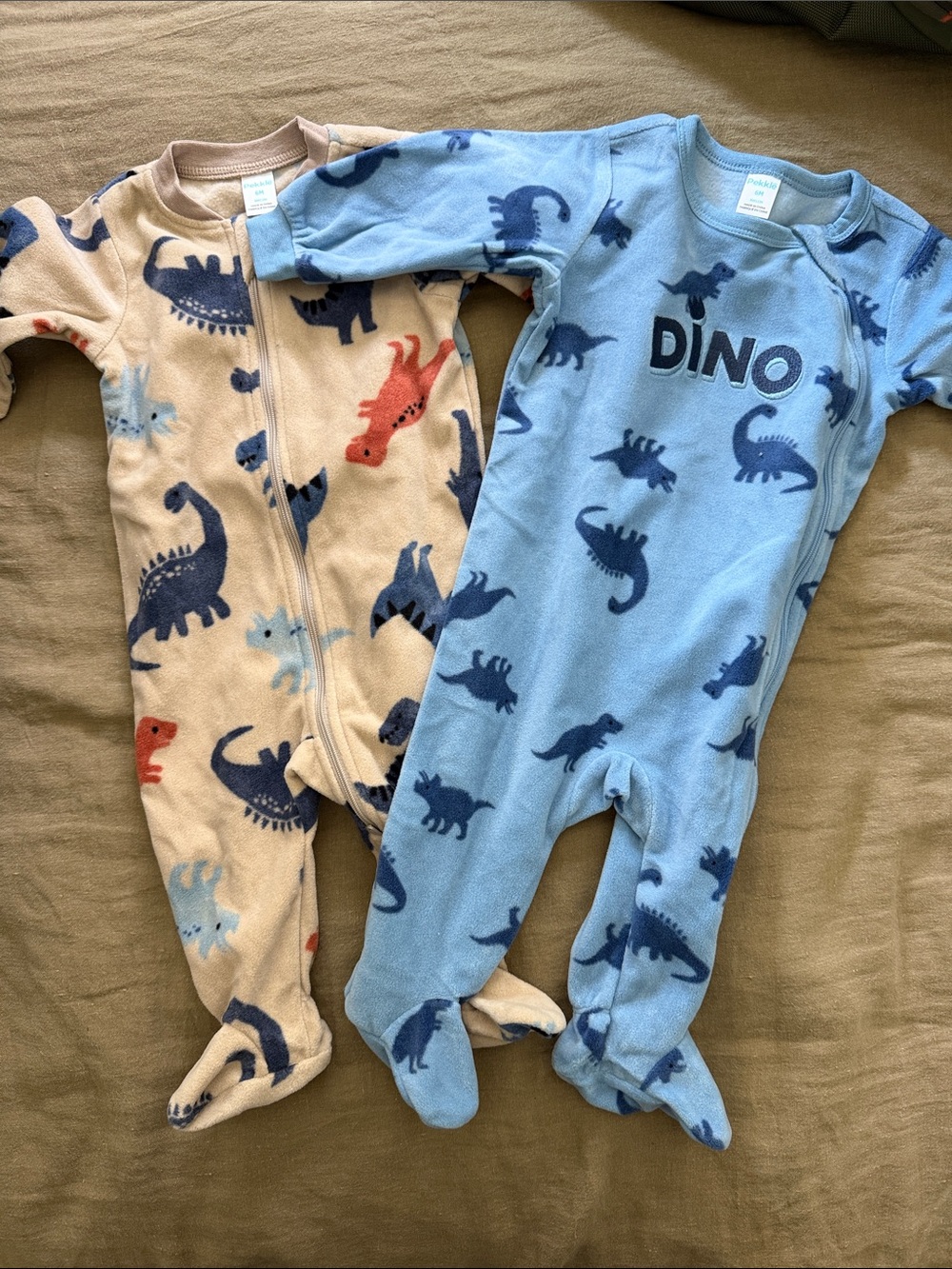 Pekkle 2 way zipper sleeper- Dino Fleece Footed One-Piece Pajama - Blue & Cream